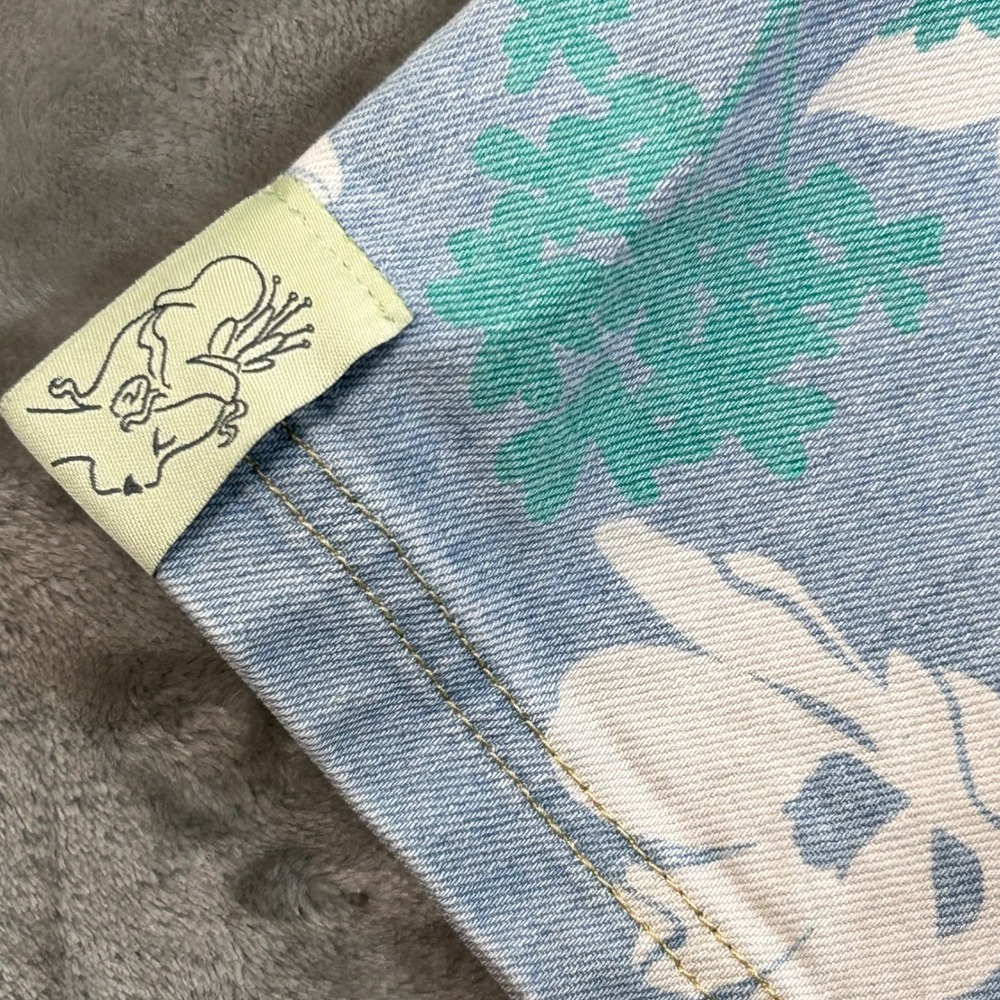NWT Disney Color Me Courtney‎ Princess Tiana S Button Down Hawaiian Denim Shirt - Picture 5 of 13